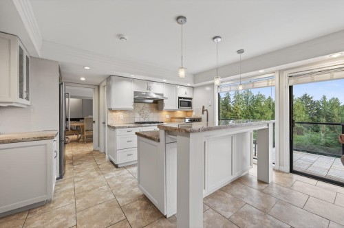 1375 Burnside Road, West Vancouver, BC 