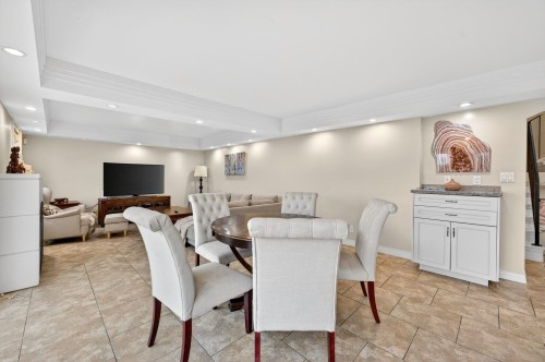 1375 Burnside Road, West Vancouver, BC 