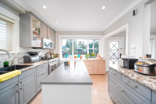 2779 13Th Avenue W, Vancouver, BC 