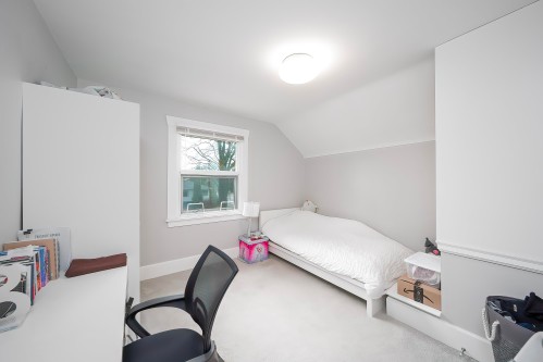 2779 13Th Avenue W, Vancouver, BC 