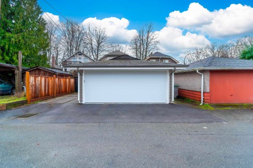 2779 13Th Avenue W, Vancouver, BC 