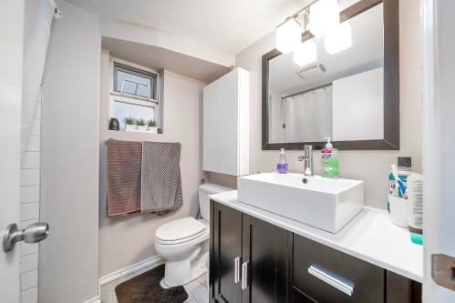 2779 13Th Avenue W, Vancouver, BC 