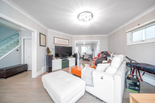 2779 13Th Avenue W, Vancouver, BC 