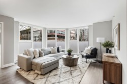 202-1323 Homer Street  Vancouver, BC V6B 5T1