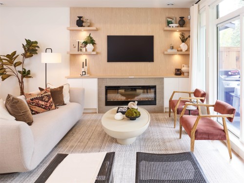 2-23697 Fern Crescent, Maple Ridge, BC 