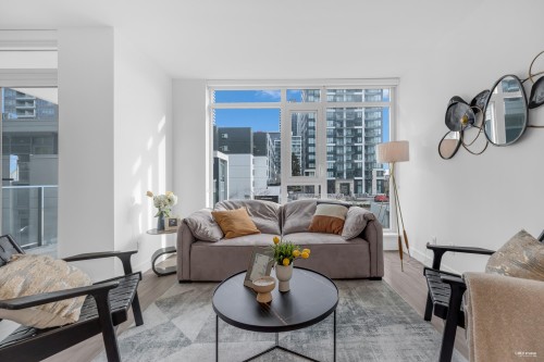 301-6398 Silver Avenue, Burnaby, BC 