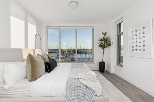 112-755 Harbourside Drive, North Vancouver, BC 