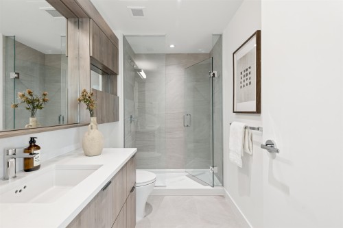 112-755 Harbourside Drive, North Vancouver, BC 