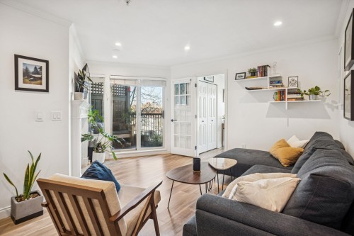 305-688 16Th Avenue E, Vancouver, BC 