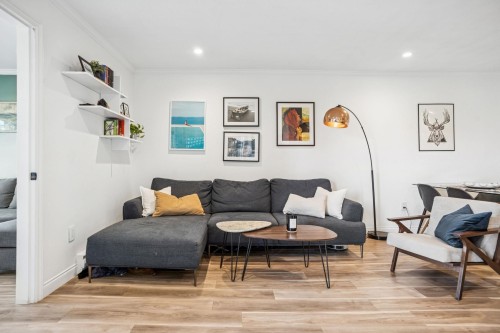 305-688 16Th Avenue E, Vancouver, BC 