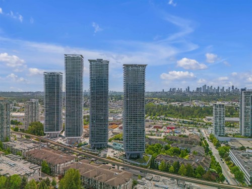 2703-4720 Lougheed Highway  Burnaby, BC V5C 0M8