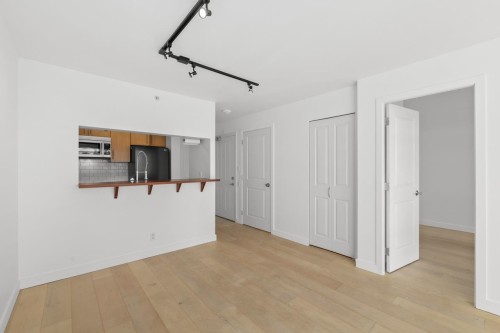 610-3660 Vanness Avenue, Vancouver, BC 