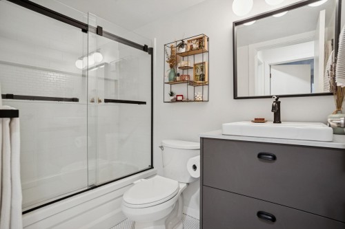 103-1515 6Th Avenue E, Vancouver, BC 