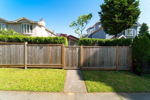 3089 1St Avenue E, Vancouver, BC 