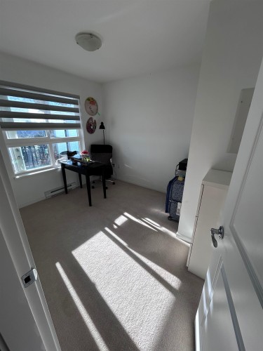 402-3082 Dayanee Springs Boulevard, Coquitlam, BC 