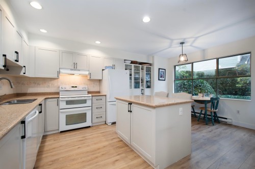 5-229 8Th Street E, North Vancouver, BC 