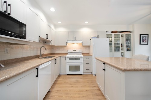 5-229 8Th Street E, North Vancouver, BC 