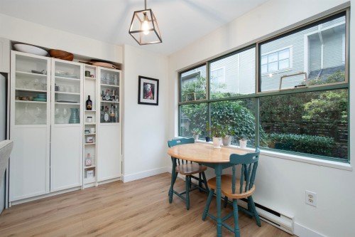 5-229 8Th Street E, North Vancouver, BC 