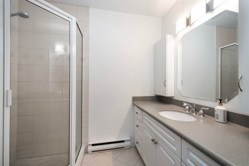 5-229 8Th Street E, North Vancouver, BC 