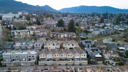 5-229 8Th Street E, North Vancouver, BC 