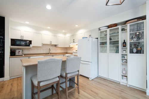 5-229 8Th Street E, North Vancouver, BC 