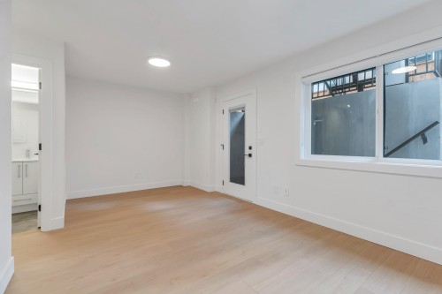 1-7750 Mayfield Street, Burnaby, BC 