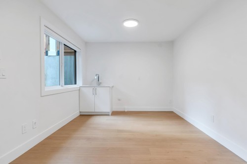 1-7750 Mayfield Street, Burnaby, BC 