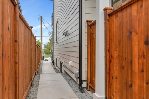 1-7750 Mayfield Street, Burnaby, BC 