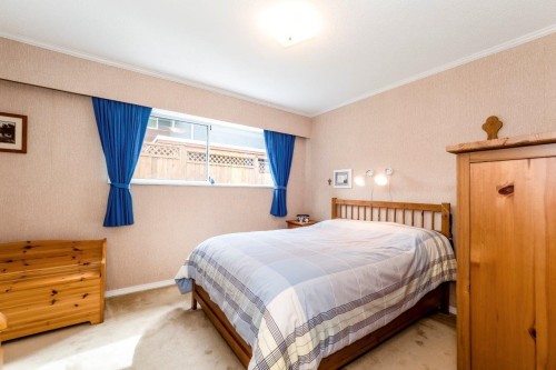 4302 Carolyn Drive, North Vancouver, BC 