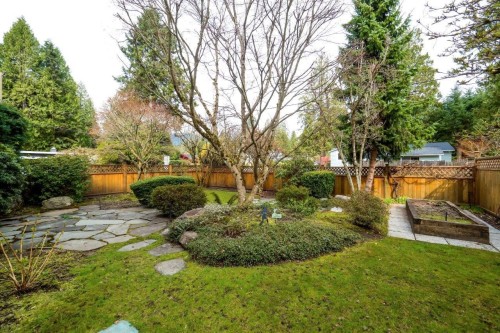 4302 Carolyn Drive, North Vancouver, BC 