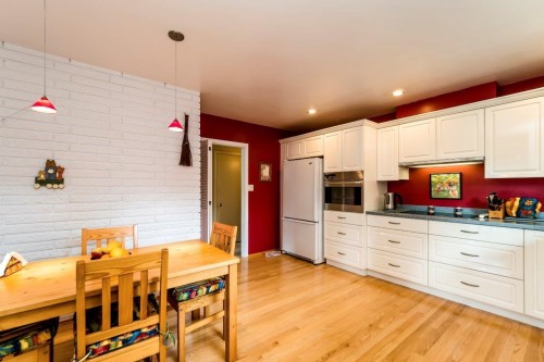 4302 Carolyn Drive, North Vancouver, BC 