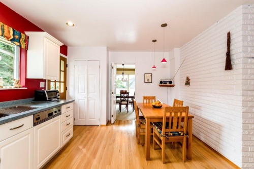 4302 Carolyn Drive, North Vancouver, BC 