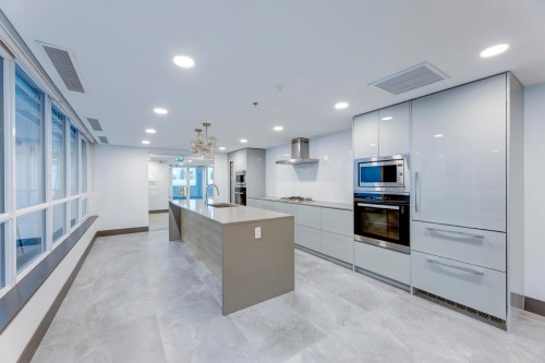 301-1675 Lions Gate Lane, North Vancouver, BC 