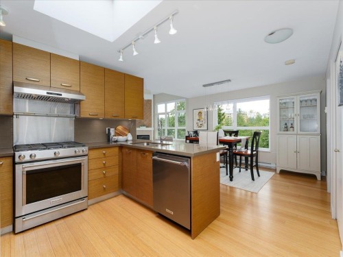 402-3732 Mt Seymour Parkway, North Vancouver, BC 