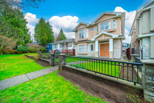 3320 43Rd Avenue E, Vancouver, BC 