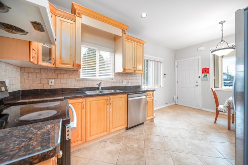 3320 43Rd Avenue E, Vancouver, BC 