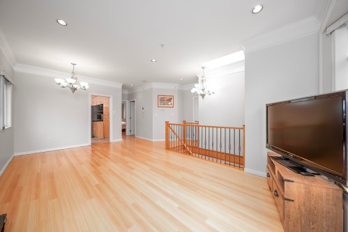 3320 43Rd Avenue E, Vancouver, BC 