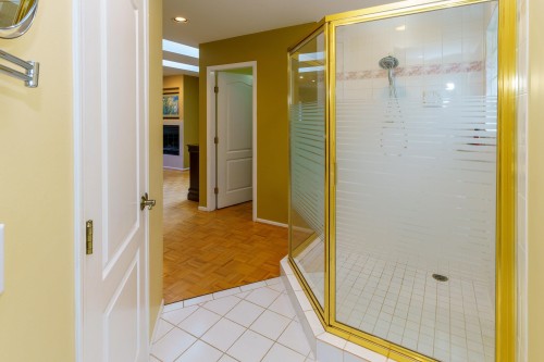 26245 124 Avenue, Maple Ridge, BC 