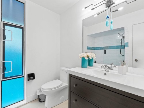 1040 Crestline Road, West Vancouver, BC 