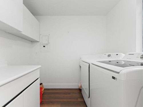 1040 Crestline Road, West Vancouver, BC 