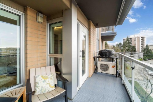 213-1288 Chesterfield Avenue, North Vancouver, BC 