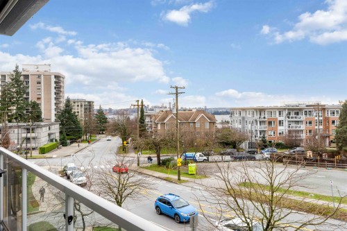 213-1288 Chesterfield Avenue, North Vancouver, BC 