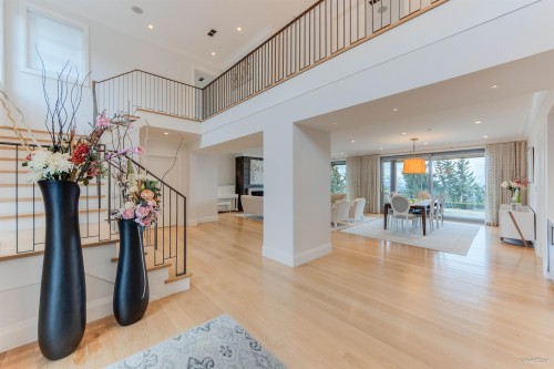 1020 Eyremount Drive, West Vancouver, BC 