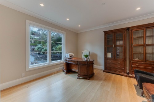 1020 Eyremount Drive, West Vancouver, BC 