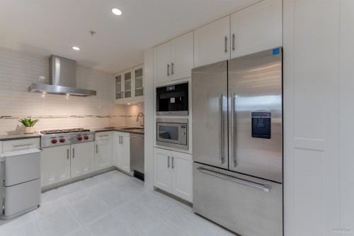 1020 Eyremount Drive, West Vancouver, BC 