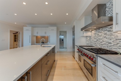 1020 Eyremount Drive, West Vancouver, BC 