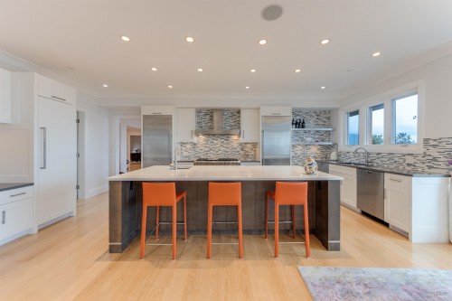 1020 Eyremount Drive, West Vancouver, BC 