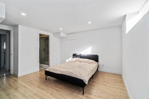 3837 Sunnycrest Drive, North Vancouver, BC 