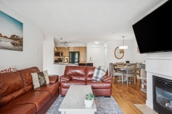 305-12020 207a Street  Maple Ridge, BC V2X 8V2