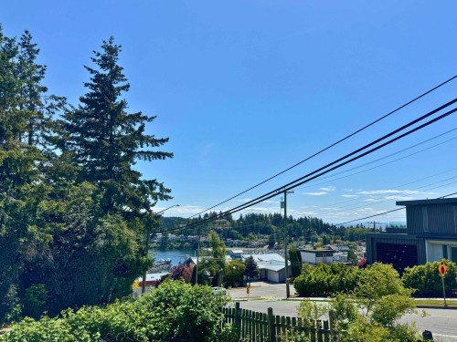 547 Fletcher Road N, Gibsons, BC 